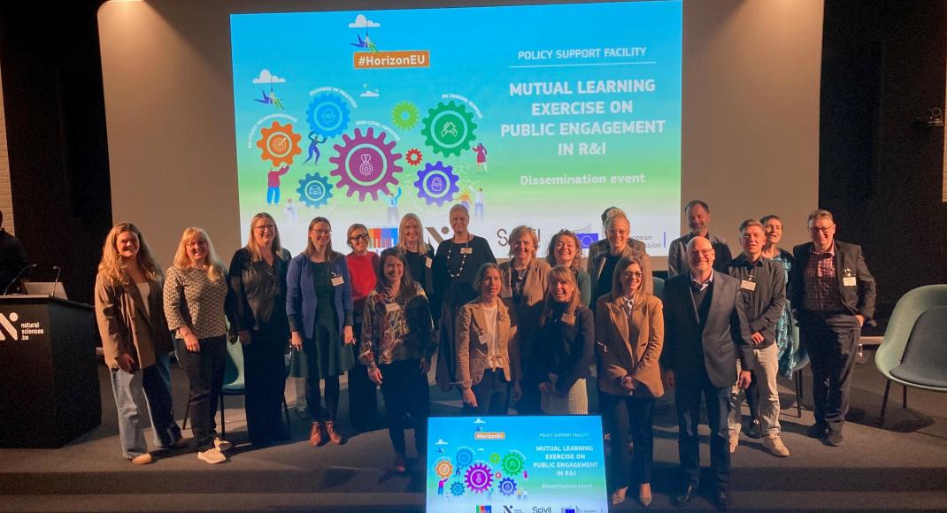 Group picture of the MLE network